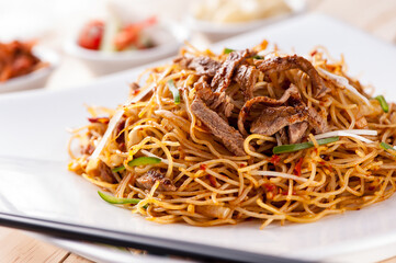 Indonesian-Malaysian Fusion: Spicy Rendang Fried Vermicelli
