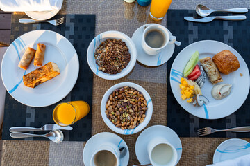 Luxuriöses Frühstück am Morgen
