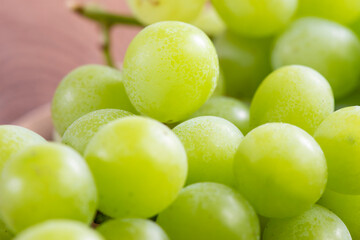 Whites grapes
