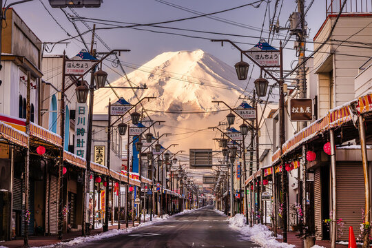 富士山と電線 Mount Fuji and power lines a World Heritage