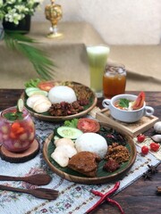 various types of traditional Ramadan and Eid mubarak dishes