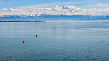 Urlaub Friedrichshafen am Bodensee blauer Himmel und Sonnenschein