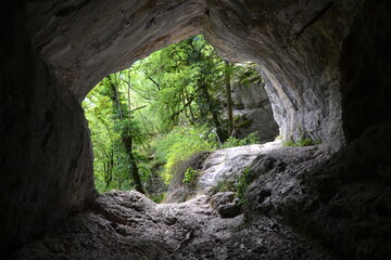 La grotte des faux monnayeurs dans le Doubs