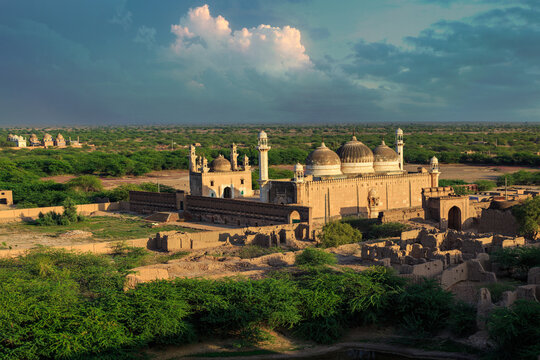 Abbasi Mosque.
a mosque located close to Derawar Fort in Yazman Tehsil, in the Cholistan Desert in Bahawalpur District, in the Punjab, province of Pakistan.