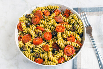 rotini pesto salad