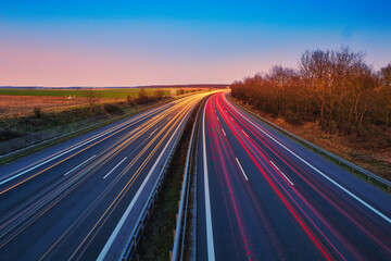 Langzeitbelichtung - Autobahn - Strasse - Traffic - Travel - Background - Line - Ecology - Highway...