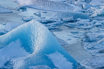 Beautiful sunset in Jökulsárlón Glacier Lagoon (South Iceland)