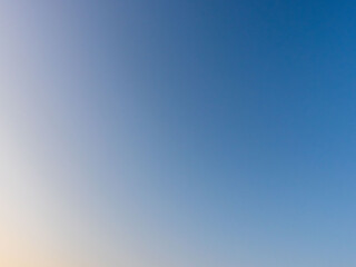 春の朝　何も無い空04