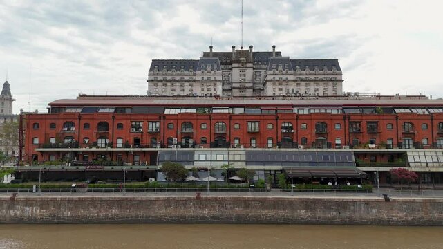 Diques de Puerto Madero, Buenos Aires, Argentina. Paisaje urbano, puerto, arquitectura