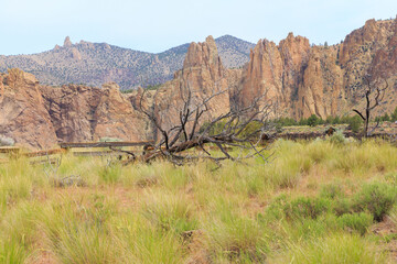 North America, United States, Oregon, Central Oregon,  Redmond, Terrebonne, Oregon. Smith Rock...