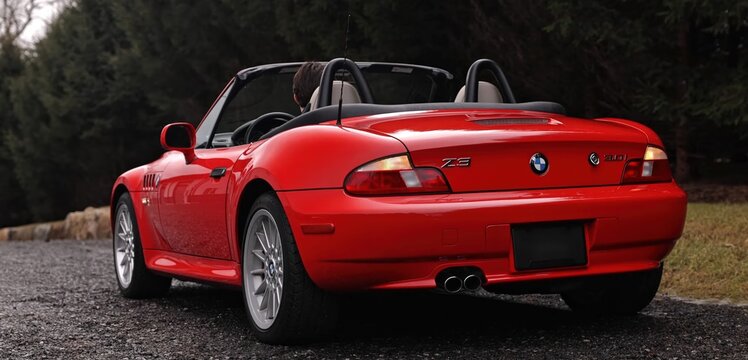 BMW Z3 red sports car