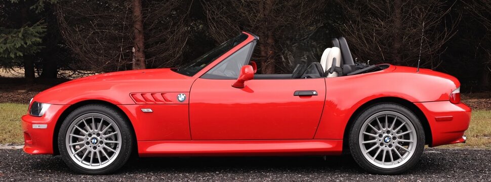 BMW Z3 red sports car