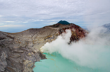 volcano crater  © lex_geodez