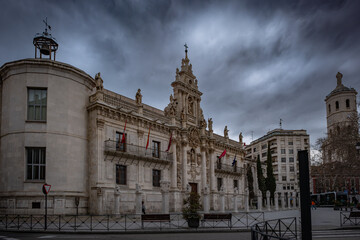 Obraz premium Ciudad histórica y monumental de Valladolid. Ciudad histórica europea de Valladolid. Valladolid monumental del pasado con un gran patrimonio histórico en España en Europa