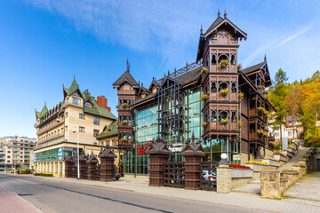 Nowoczesna architektura uzdrowiskowa w Krynicy-Zdroju.