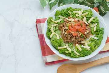 日本の食べ物｜タコライス