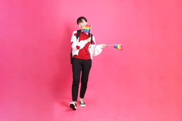 20s woman in red t-shirt