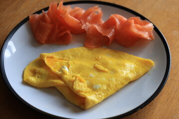 smoked salmon slices