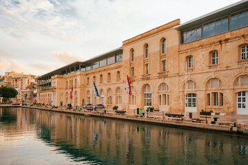 Obraz premium A Canal In Conspicuous In Malta. The Three Cities, Temples and Blue Grotto. This tour allows you to visit The Three Cities, which consists of Senglea, Cospicua and Vittoriosa (Birgu), and other Malta 