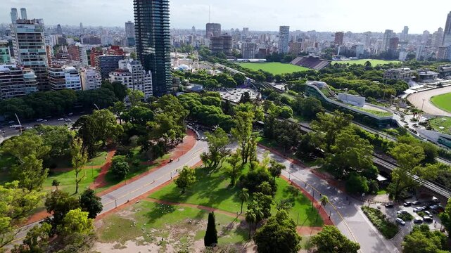 Bosques de Palermo, Avenida Libertador, d&iacute;a soleado de verano, vista a&eacute;rea panor&aacute;mica, Buenos Aires.