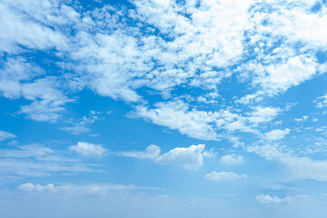 Fototapeta premium Stunning Blue Sky with Scattered Cumulus Clouds Bright Sunny Day Natural Background