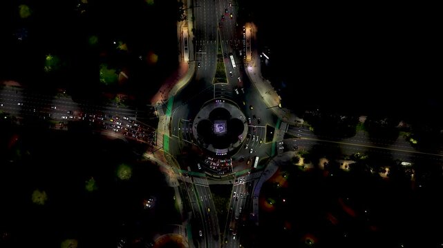 Monumento de los Espa&ntilde;oles, Monumento a La Carta Magna y las Cuatro Regiones Argentinas, Palermo, Buenos Aires, noche , Avenida Libertador y Avenida General Sarmiento. Ciudad. Turismo.