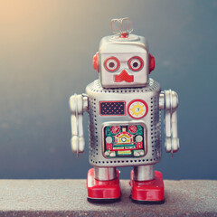 Fototapeta premium 面白い顔をした、おもちゃのロボット