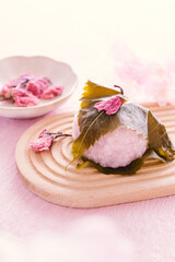 桜餅と桜の塩漬け　春のスイーツ
