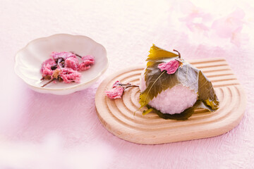 桜餅と桜の塩漬け　春のスイーツ