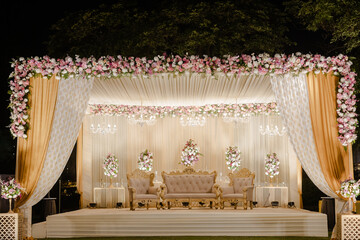Indian Wedding Decor | Traditional & Modern Decoration Ideas with Floral Arrangements, Drapes,...
