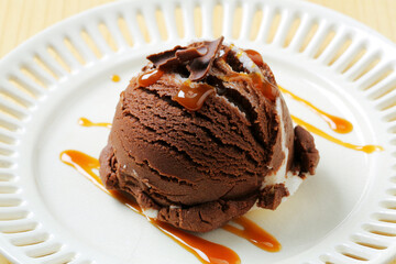 Chocolate vanilla ice cream