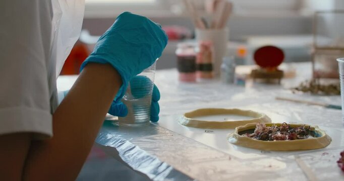 Handmade epoxy arts workshop, DIY masterclass for women, art crafts