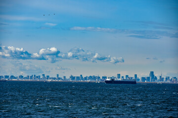 海ほたるから見た東京のビル群
