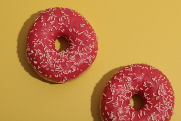 pink donut 