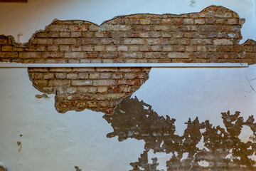 Schäden an der Hauswand