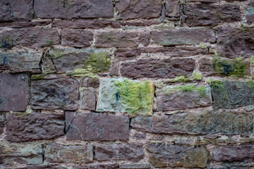 Schäden an der Hauswand