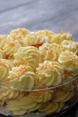 indonesian pastry called kue sagu keju