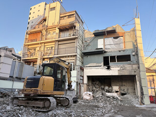 解体現場 demolition of abandoned buildings