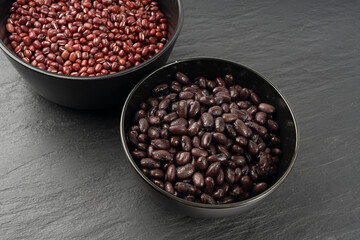 Black beans, cooked bean piles, baked legume, canned dark beans, rajma, Phaseolus vulgaris