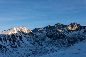 Fototapeta premium snow covered mountains