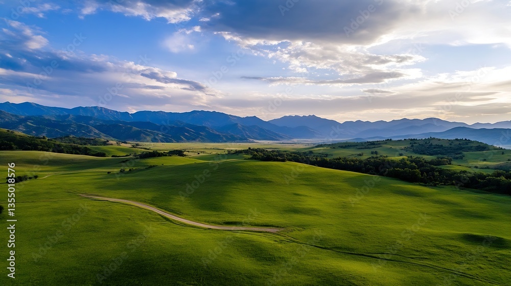Poster Lush green rolling hills under a soft twilight sky with mountains in the background creating a serene atmosphere : Generative AI