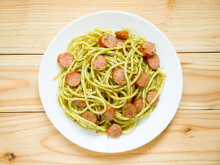 Pesto pasta with sausages