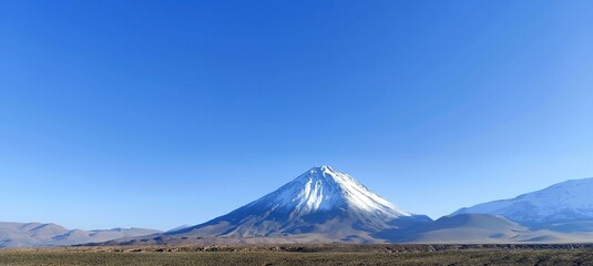 Fototapeta premium Licancabur volcano in Chile's Atacama Desert
