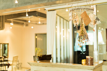 おしゃれな美容室の内装