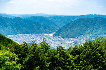 備中松山城展望台から見る高梁市の風景