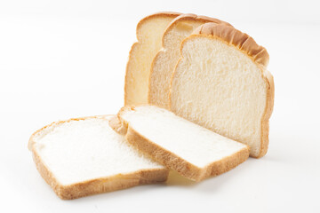   Sliced ​​bread is a staple food made by mixing yeast into flour and kneading the dough, then baking it.
  
