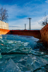 Glasbruch im Wertstoff Container
