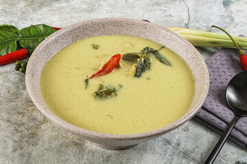 Thai green chicken curry with coconut