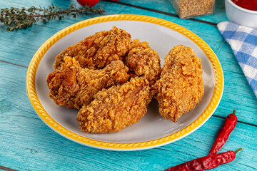 Golden crispy fried chicken wings