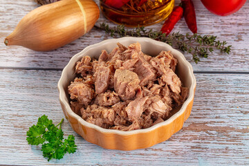 Canned tuna fish in olive oil